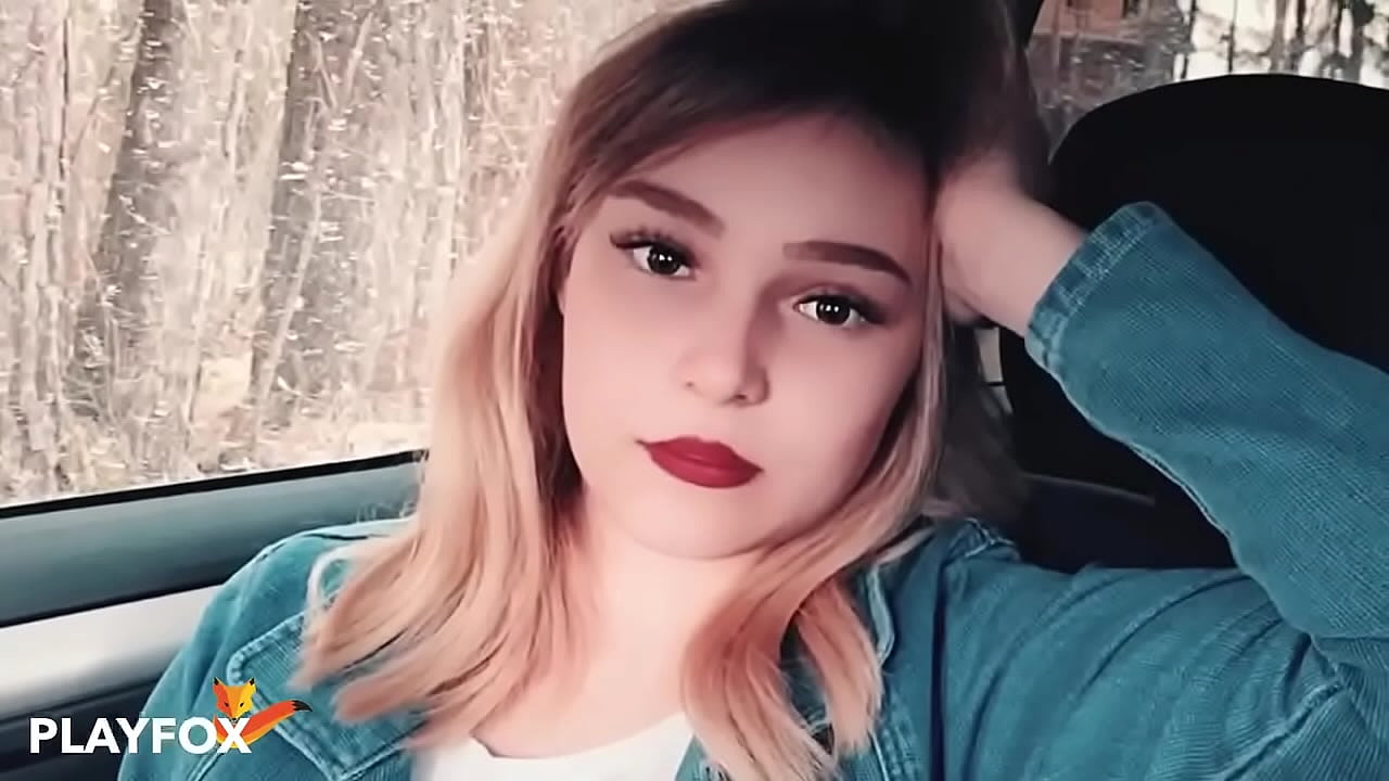 Сэксуальная красуня радасна смокча дысконтную картку